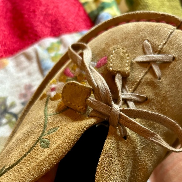 Vintage Camper Brown Suede Loafer Chunky Slip On Shoes Boho Floral Embroidery 8 - Picture 3 of 9